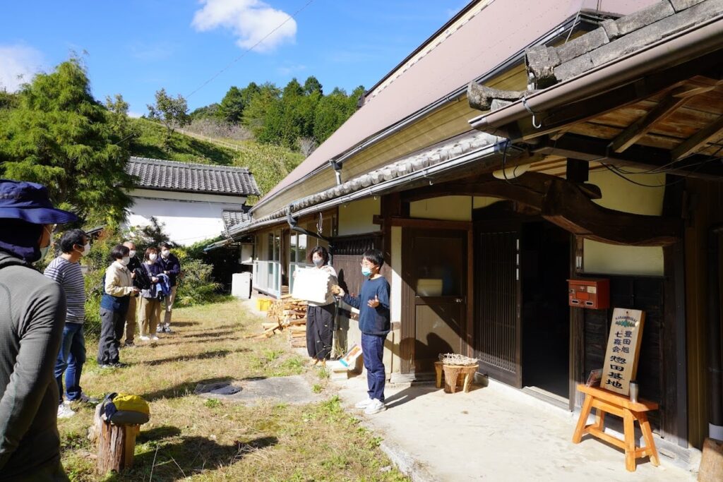 会場となった「豊田七森会・惣田基地」に集合